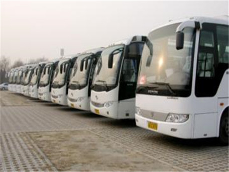 鄭州租一輛20人左右的中巴車帶司機一定需要多少錢?